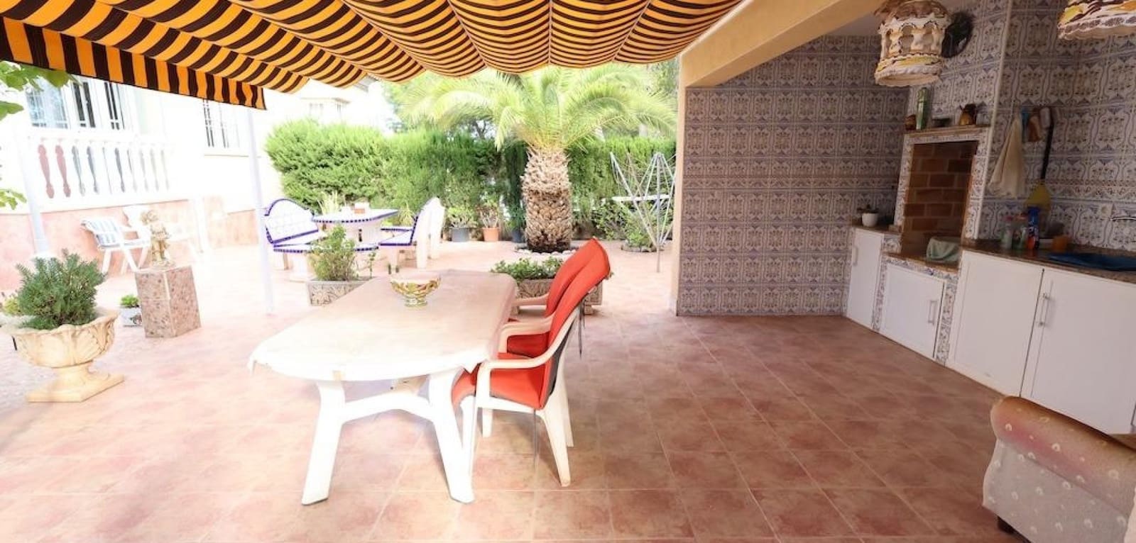 5 bedroom Villa for sale in Villamartin with pool - € 850,000 (Ref: 9399838)