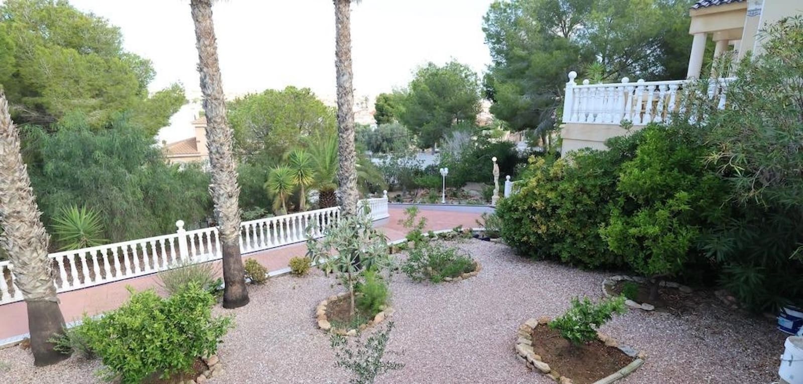 5 bedroom Villa for sale in Villamartin with pool - € 850,000 (Ref: 9399838)