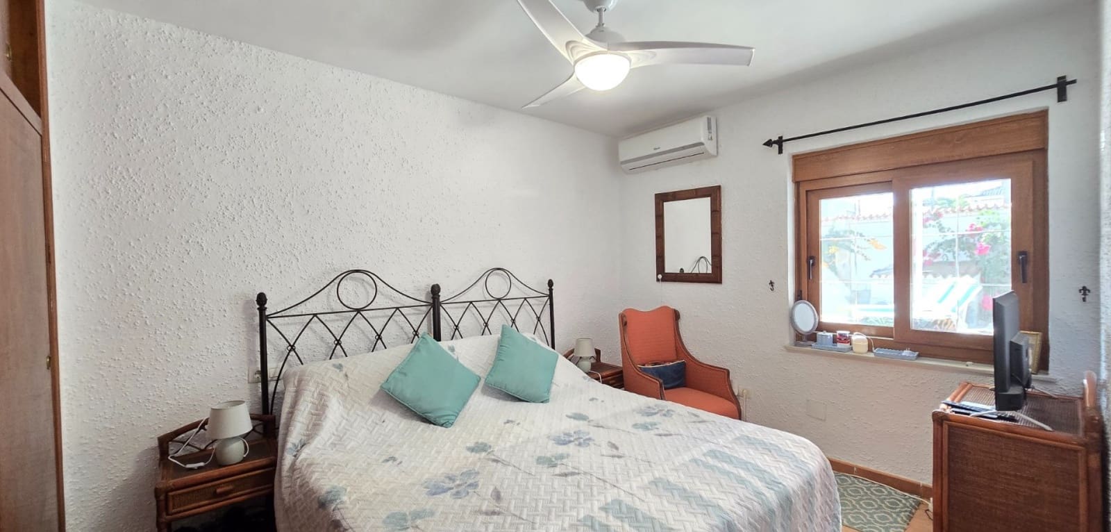 5 bedroom Villa for sale in Orihuela Costa with pool - € 850,000 (Ref: 9401067)