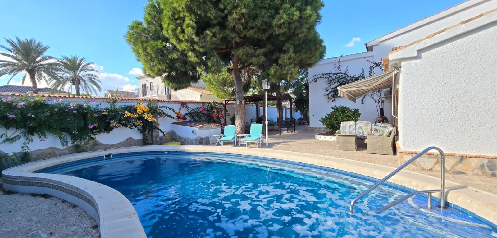 5 bedroom Villa for sale in Orihuela Costa with pool - € 850,000 (Ref: 9401067)