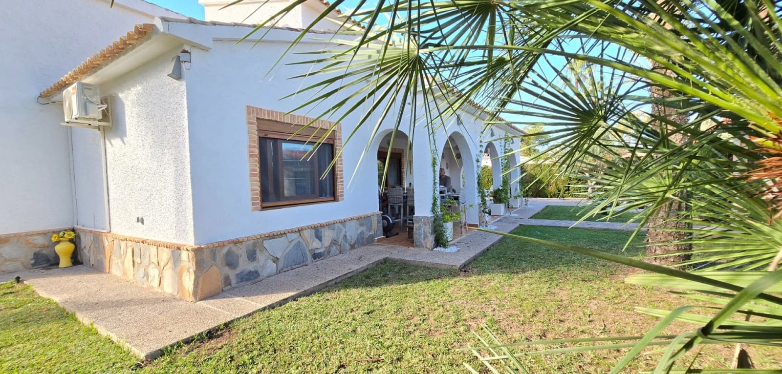 5 bedroom Villa for sale in Orihuela Costa with pool - € 850,000 (Ref: 9401067)