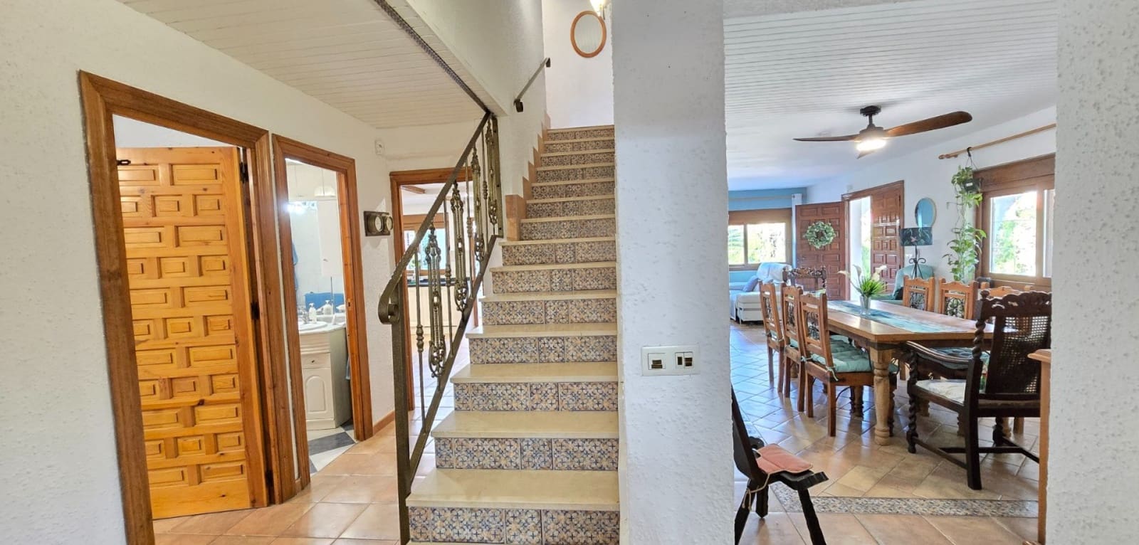 5 bedroom Villa for sale in Orihuela Costa with pool - € 850,000 (Ref: 9401067)