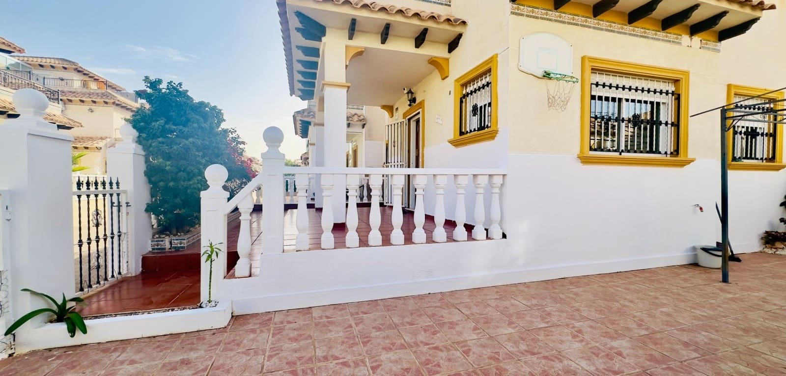 2 soverom Villa til salgs i Cabo Roig med svømmebasseng - € 240 000 (Ref: 9401068)