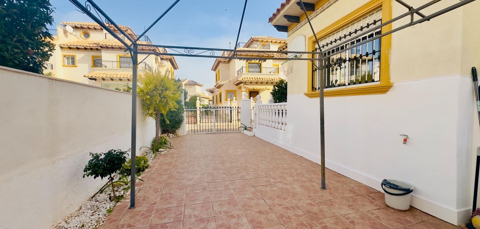 2 soverom Villa til salgs i Cabo Roig med svømmebasseng - € 240 000 (Ref: 9401068)