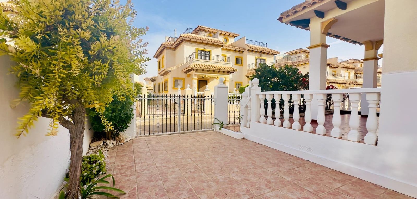 2 soverom Villa til salgs i Cabo Roig med svømmebasseng - € 240 000 (Ref: 9401068)