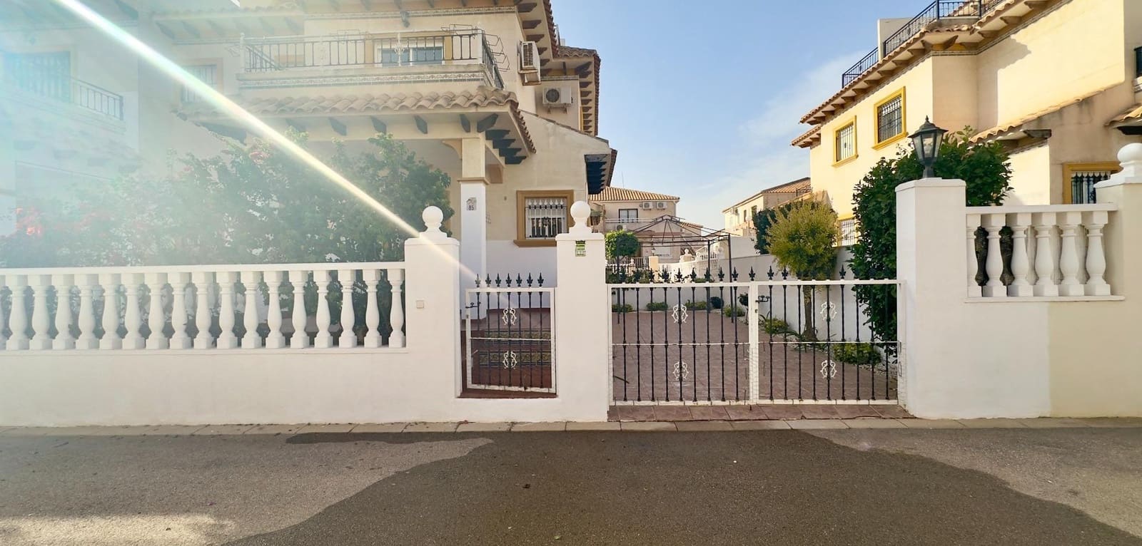 2 soverom Villa til salgs i Cabo Roig med svømmebasseng - € 240 000 (Ref: 9401068)