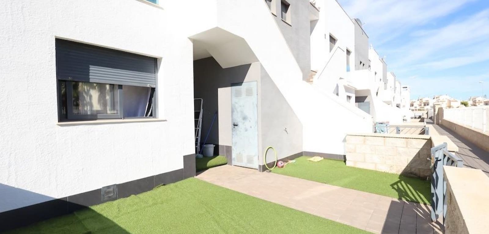 2 makuuhuone Bungalow myytävänä paikassa La Zenia mukana uima-altaan - 289 000 € (Ref: 9414535)