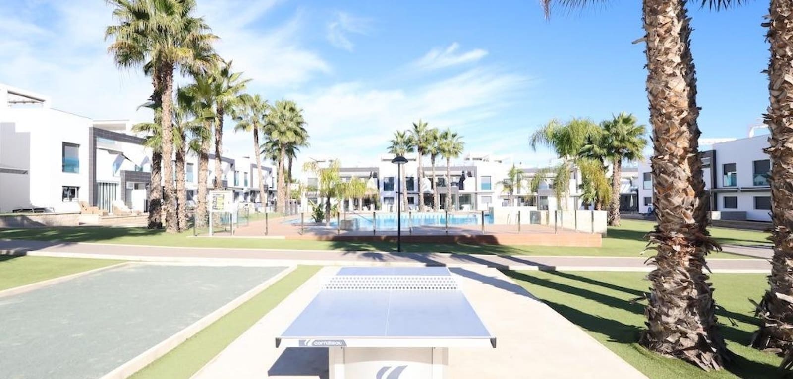 2 makuuhuone Bungalow myytävänä paikassa La Zenia mukana uima-altaan - 289 000 € (Ref: 9414535)