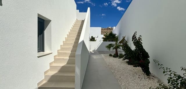 3 soveværelse Villa til salg i Ciudad Quesada, Rojales med swimmingpool - € 472.913 (Ref: 9417474)