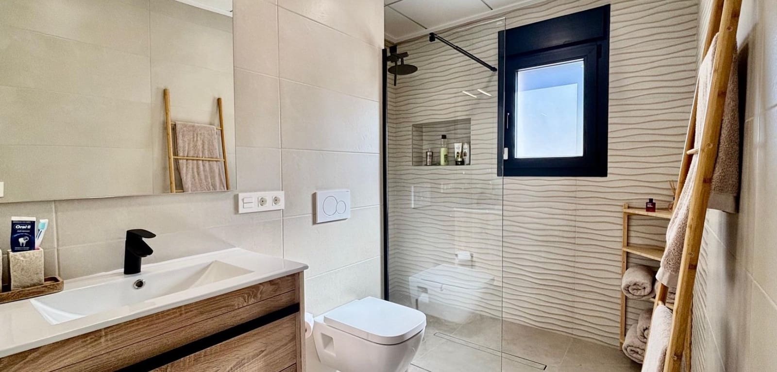 3 soveværelse Villa til salg i Rojales med swimmingpool - € 472.913 (Ref: 9417474)