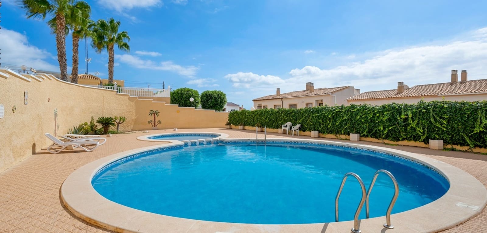 2 sypialnia Dom na sprzedaż w Ciudad Quesada z basenem - 195 000 € (Ref: 9417476)