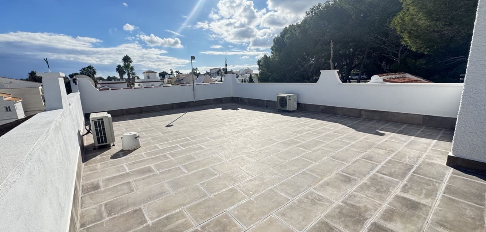 3 bedroom Villa for sale in Villamartin with pool - € 375,000 (Ref: 9417477)