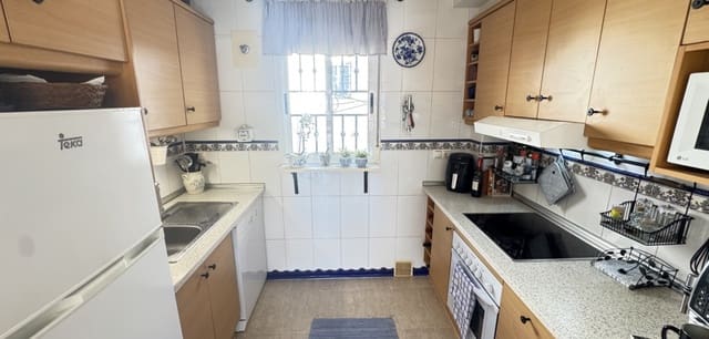 2 soveværelse Lejlighed til salg i Los Altos med swimmingpool - € 179.995 (Ref: 9417478)