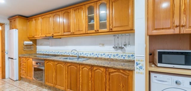 3 slaapkamer Appartement te koop in Puerto Deportivo, Torrevieja - € 209.000 (Ref: 9417479)