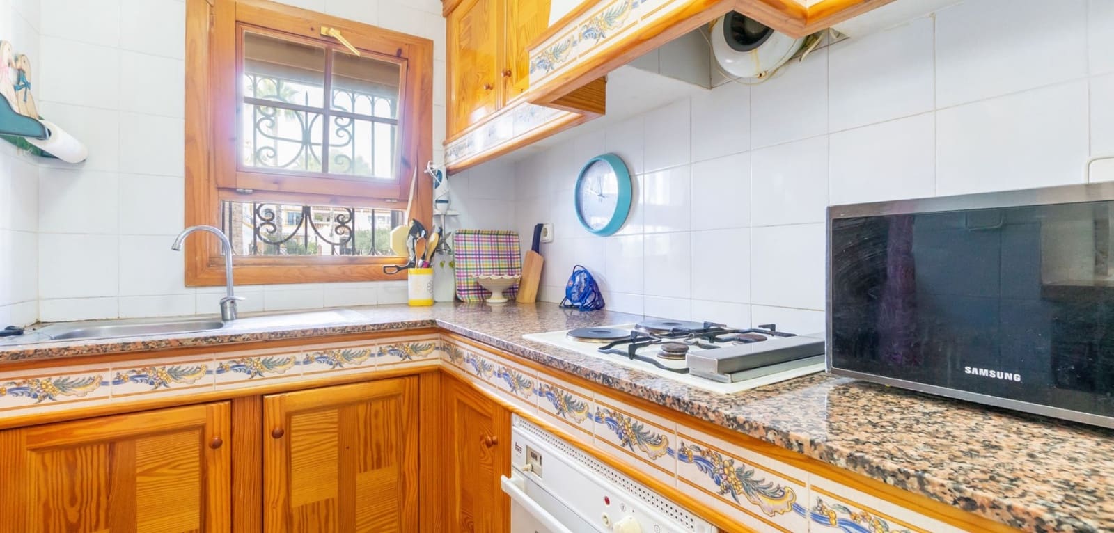 3 bedroom Apartment for sale in Villamartin with pool - € 199,000 (Ref: 9420069)