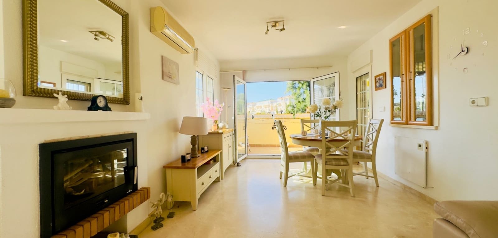 3 Zimmer Villa zu verkaufen in Playa Flamenca mit Pool - 372.000 € (Ref: 9420513)