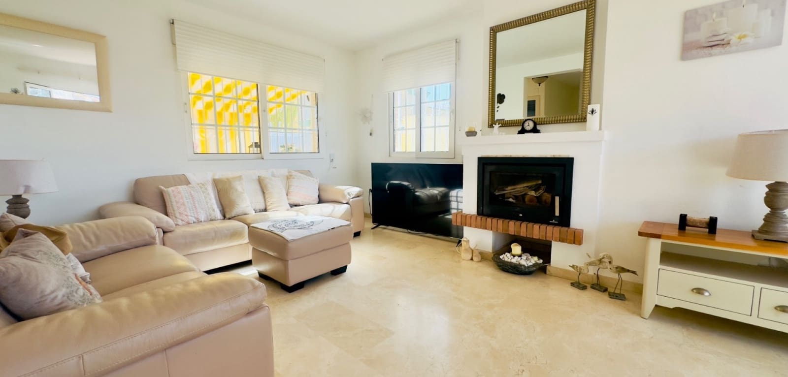 3 Zimmer Villa zu verkaufen in Playa Flamenca mit Pool - 372.000 € (Ref: 9420513)