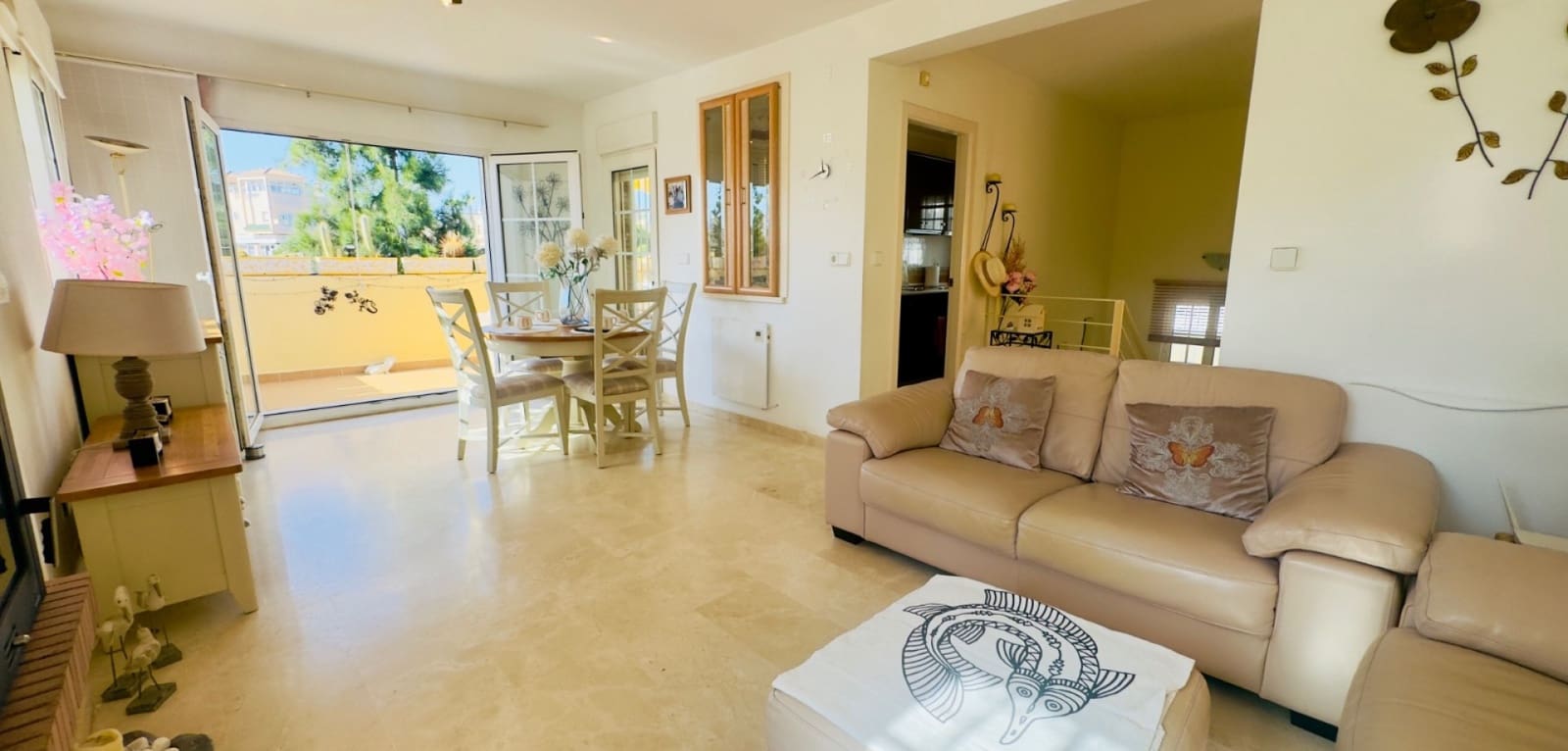 3 Zimmer Villa zu verkaufen in Playa Flamenca mit Pool - 372.000 € (Ref: 9420513)