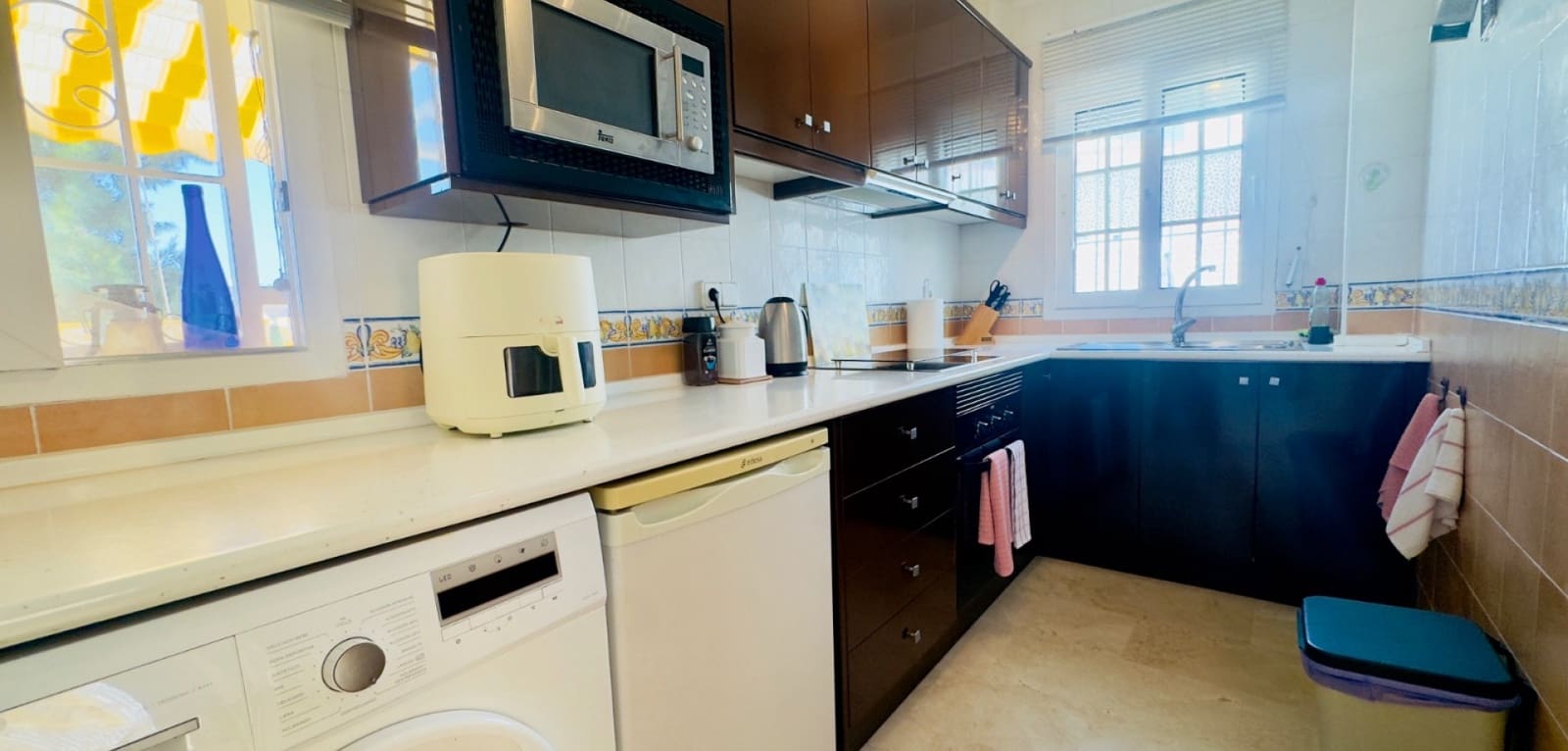 3 Zimmer Villa zu verkaufen in Playa Flamenca mit Pool - 372.000 € (Ref: 9420513)