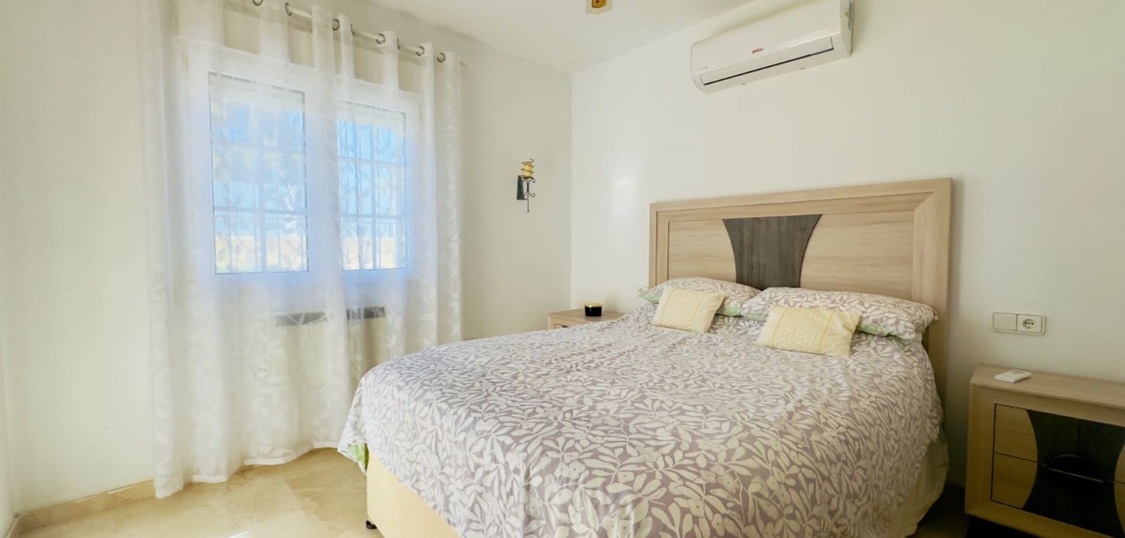 3 Zimmer Villa zu verkaufen in Playa Flamenca mit Pool - 372.000 € (Ref: 9420513)