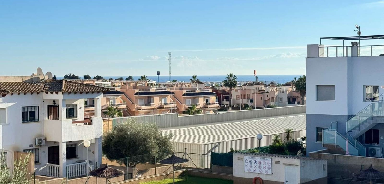 Apartamento de 2 habitaciones en Orihuela Costa en venta con piscina - 159.900 € (Ref: 9425815)