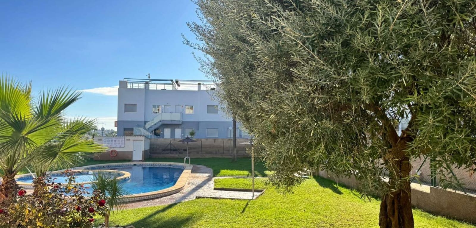 Apartamento de 2 habitaciones en Orihuela Costa en venta con piscina - 159.900 € (Ref: 9425815)