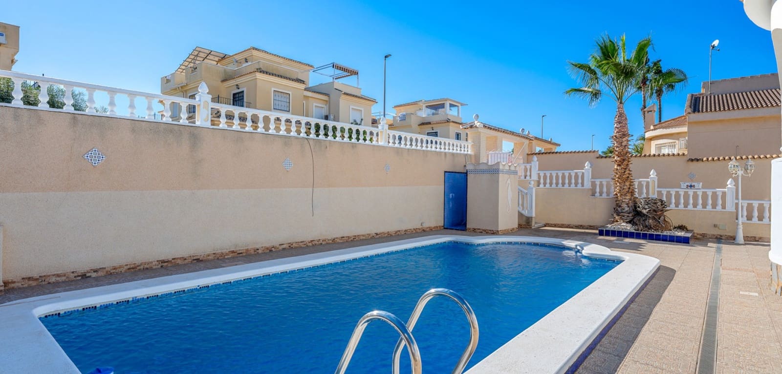 4 soveværelse Villa til salg i Rojales med swimmingpool - € 375.000 (Ref: 9425816)