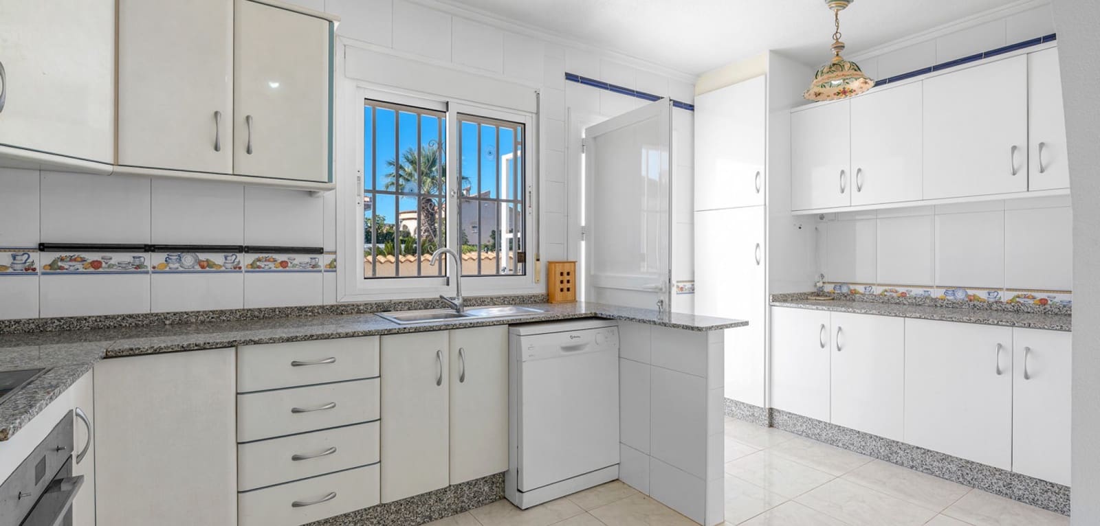 4 soveværelse Villa til salg i Rojales med swimmingpool - € 375.000 (Ref: 9425816)