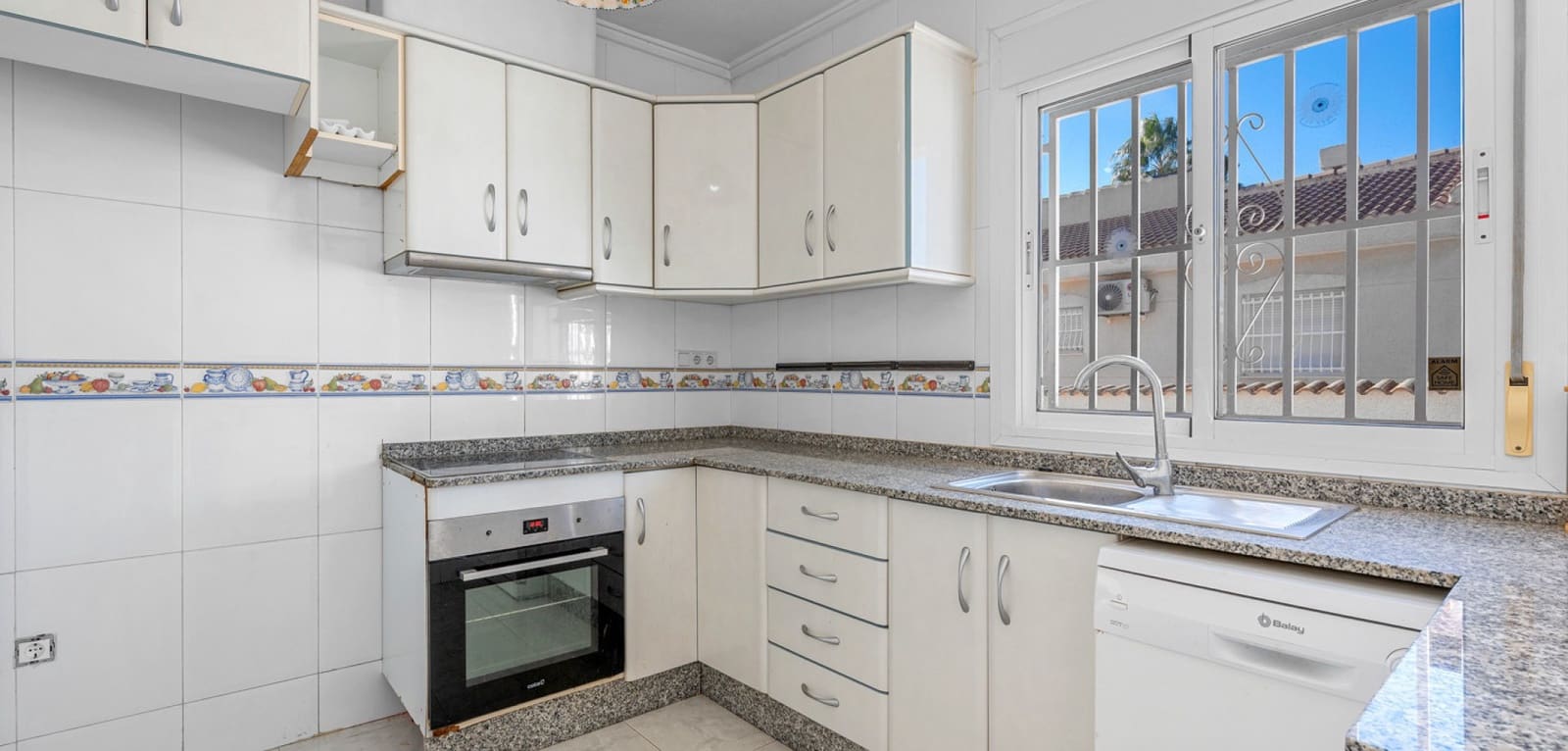 4 soveværelse Villa til salg i Rojales med swimmingpool - € 375.000 (Ref: 9425816)