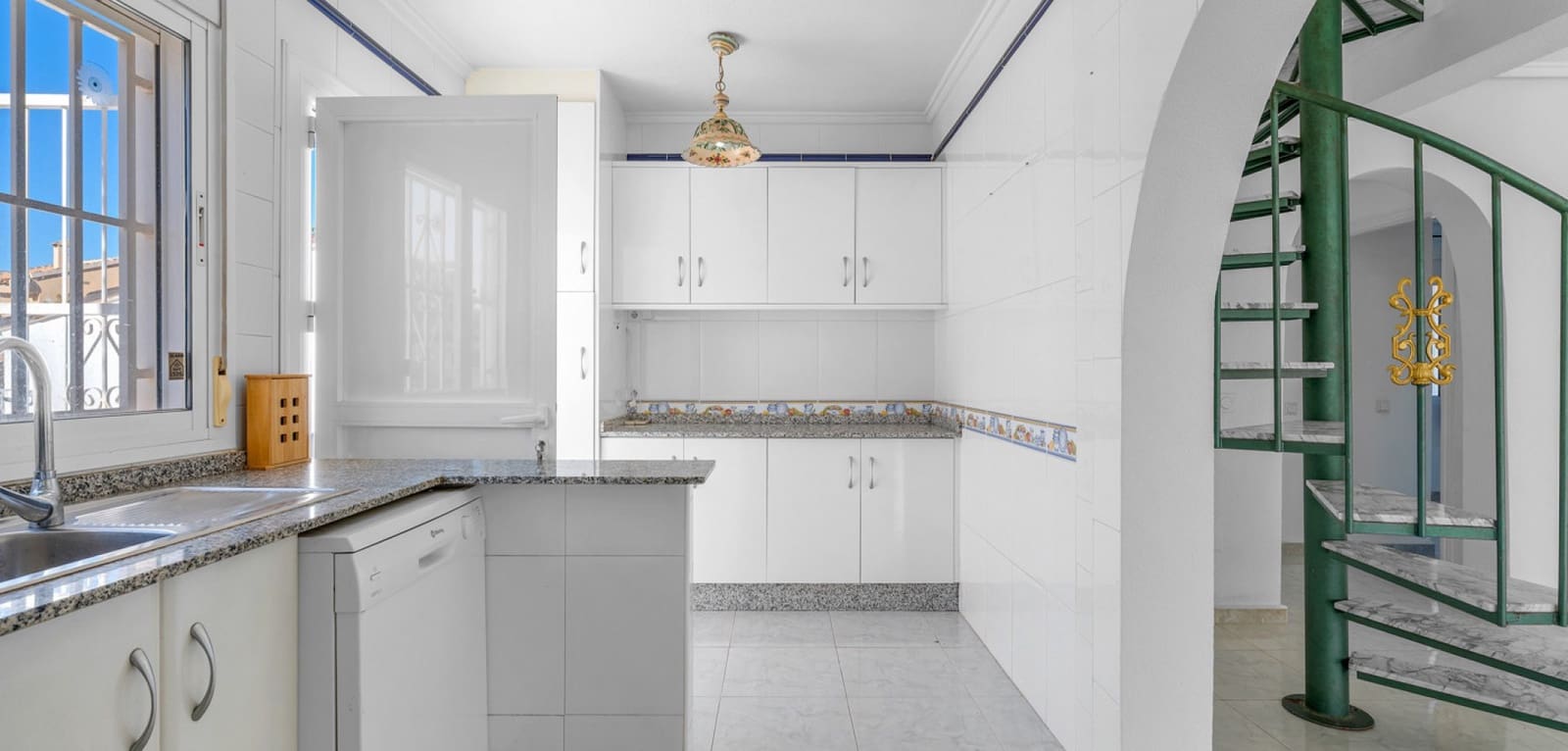 4 soveværelse Villa til salg i Rojales med swimmingpool - € 375.000 (Ref: 9425816)