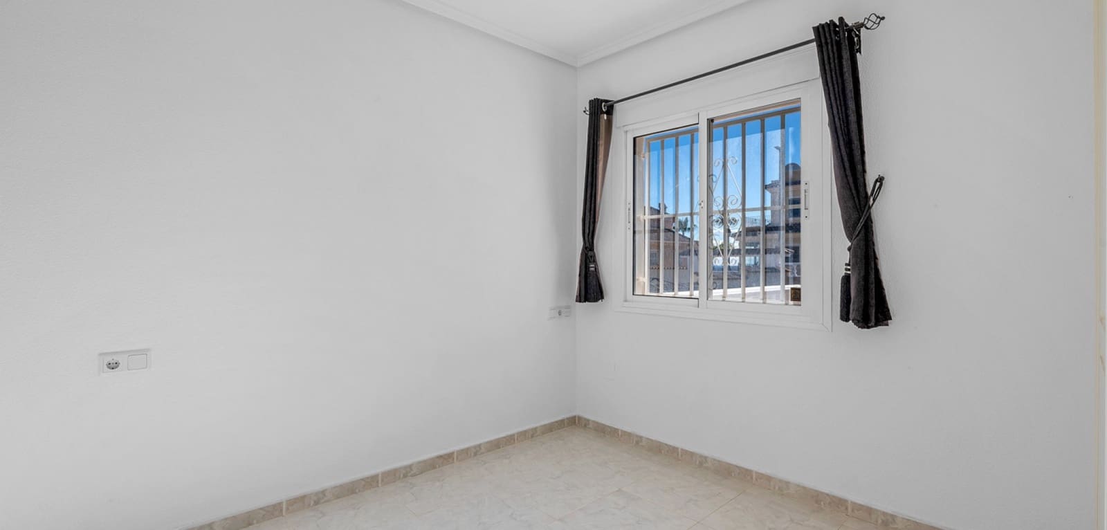 4 soveværelse Villa til salg i Rojales med swimmingpool - € 375.000 (Ref: 9425816)