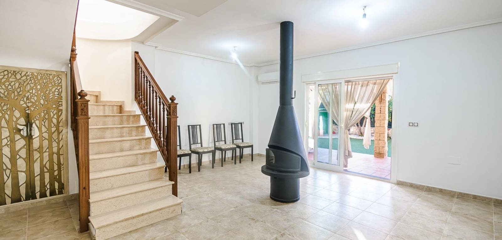 4 soverom Villa til salgs i Benferri - € 250 000 (Ref: 9425817)