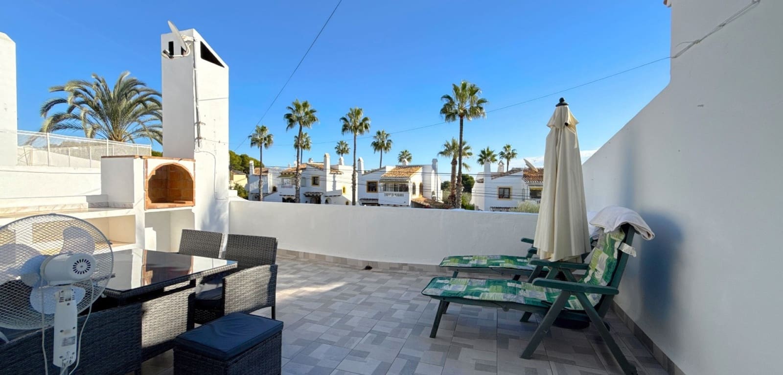 3 bedroom Townhouse for sale in Villamartin with pool - € 229,950 (Ref: 9428185)