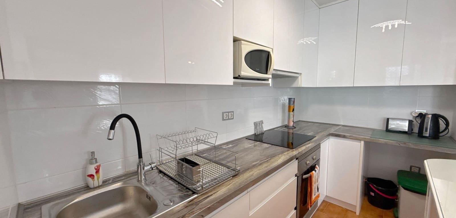 3 bedroom Townhouse for sale in Villamartin with pool - € 229,950 (Ref: 9428185)