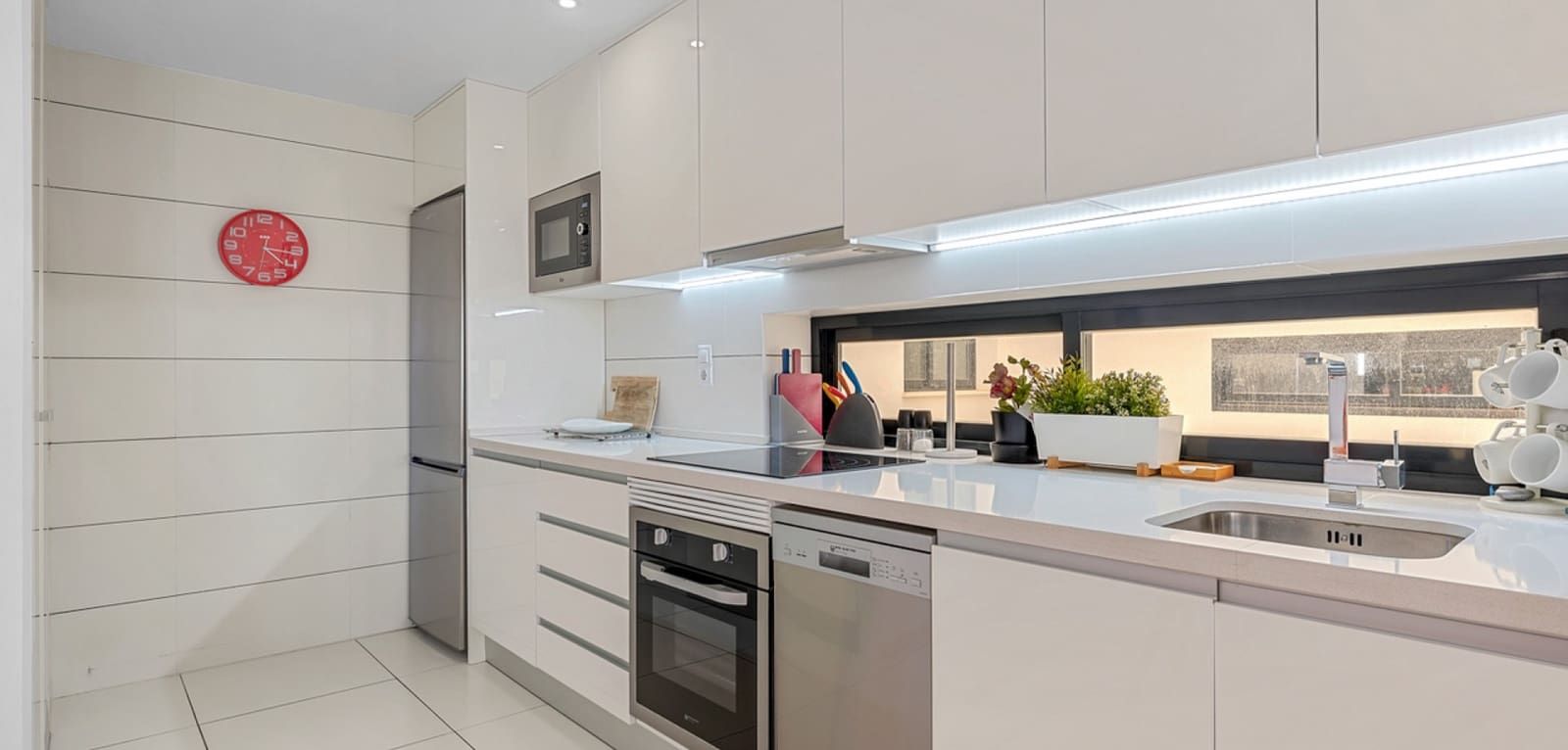 2 bedroom Apartment for sale in Villamartin with pool - € 239,000 (Ref: 9436270)