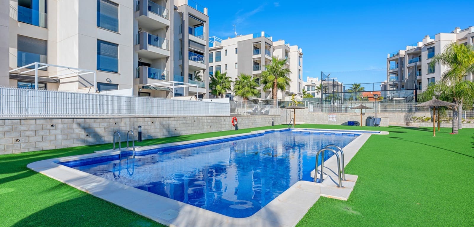 2 bedroom Apartment for sale in Villamartin with pool - € 239,000 (Ref: 9436270)
