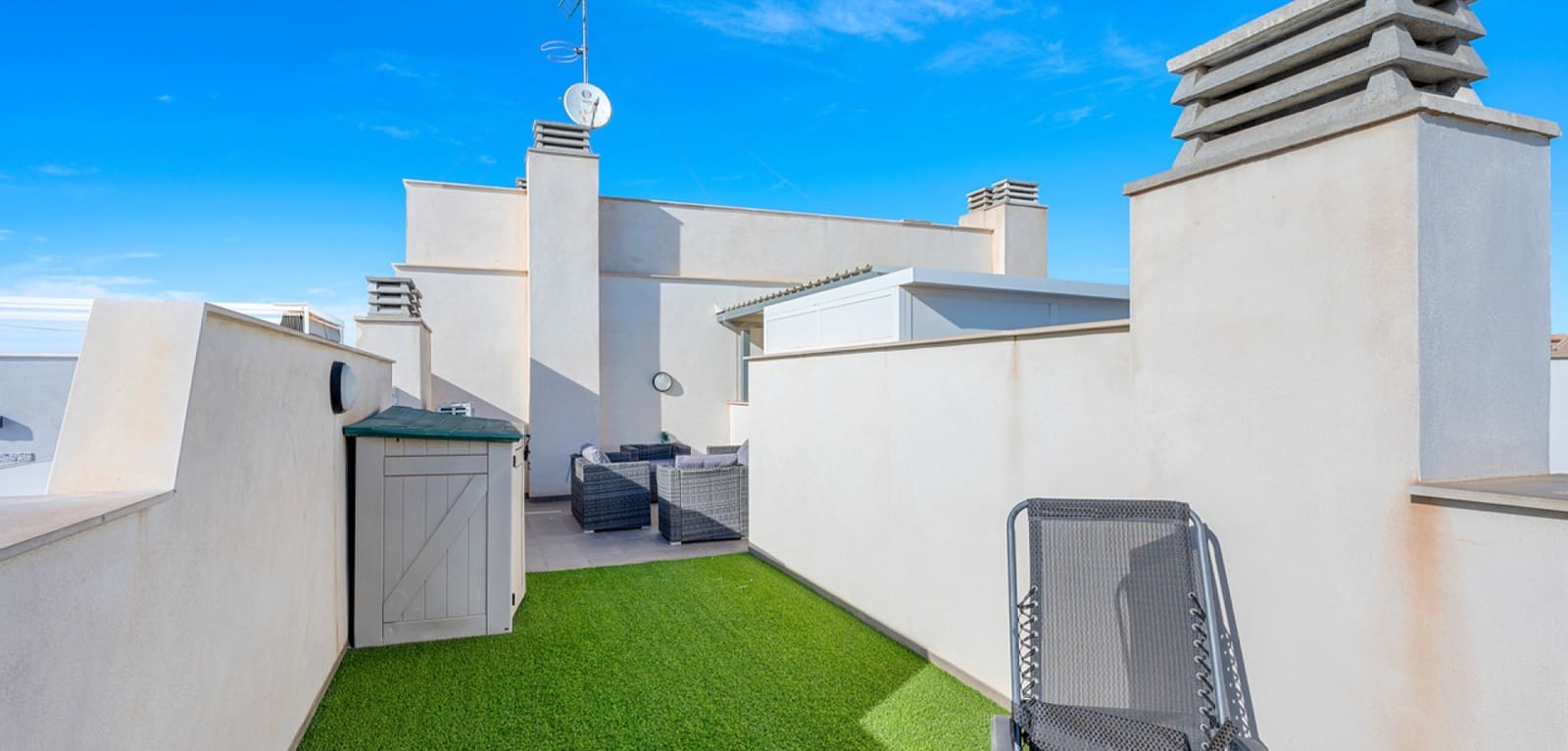 2 bedroom Apartment for sale in Villamartin with pool - € 239,000 (Ref: 9436270)