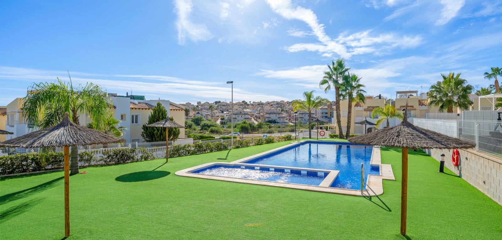 2 bedroom Apartment for sale in Villamartin with pool - € 239,000 (Ref: 9436270)