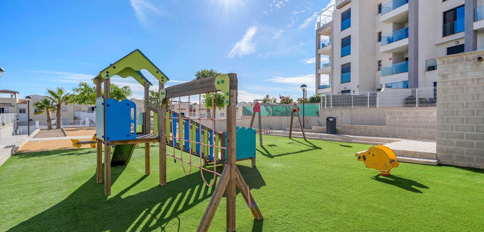 2 bedroom Apartment for sale in Villamartin with pool - € 239,000 (Ref: 9436270)