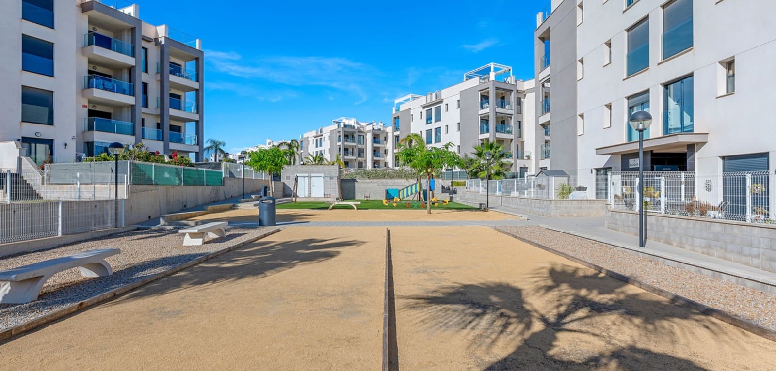 2 bedroom Apartment for sale in Villamartin with pool - € 239,000 (Ref: 9436270)