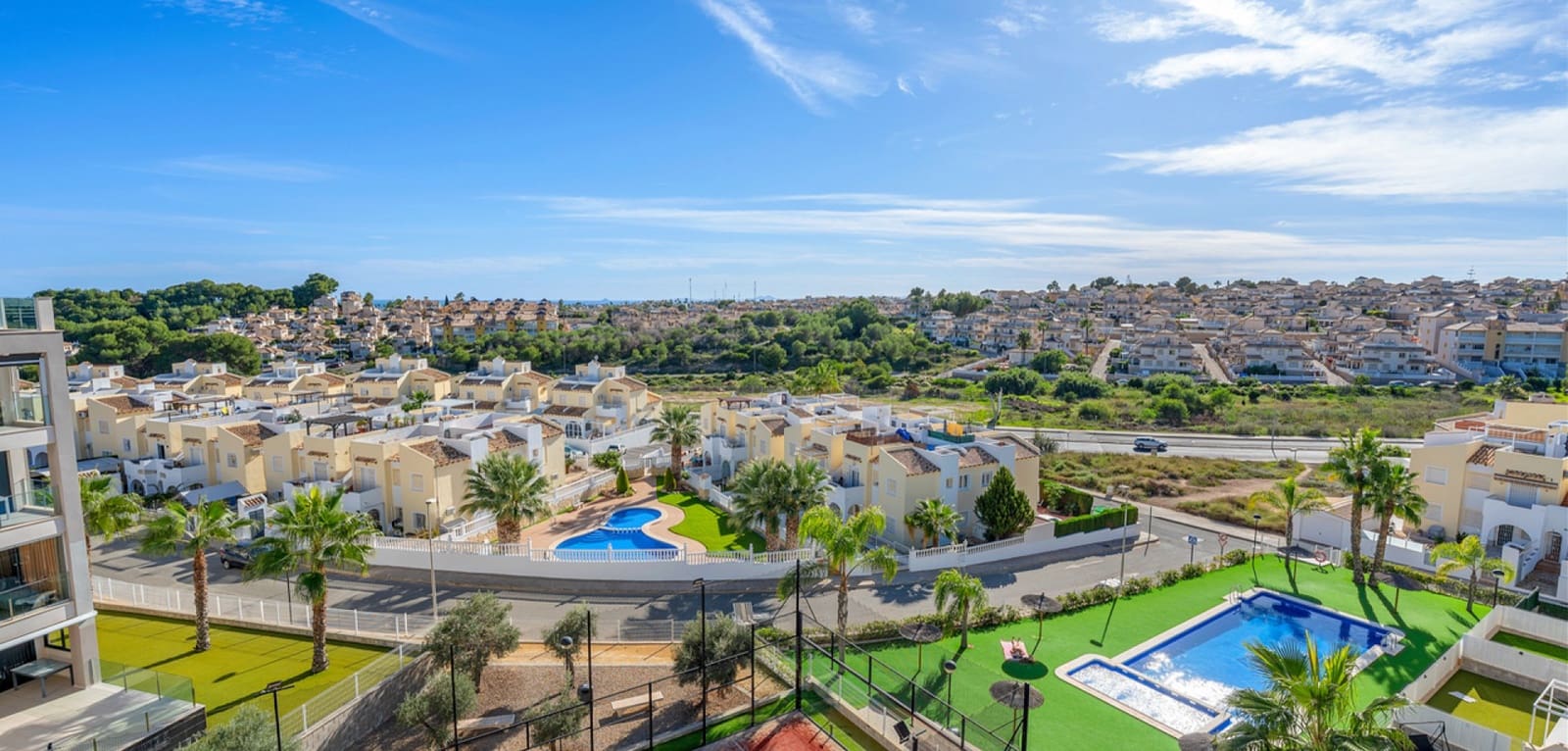 2 bedroom Apartment for sale in Villamartin with pool - € 239,000 (Ref: 9436270)