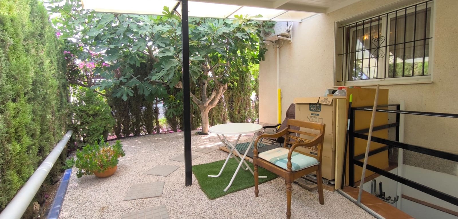 3 quarto Moradia para venda em Playa Flamenca com piscina - 570 000 € (Ref: 9436273)