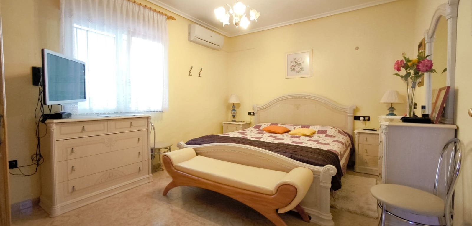 3 quarto Moradia para venda em Playa Flamenca com piscina - 570 000 € (Ref: 9436273)