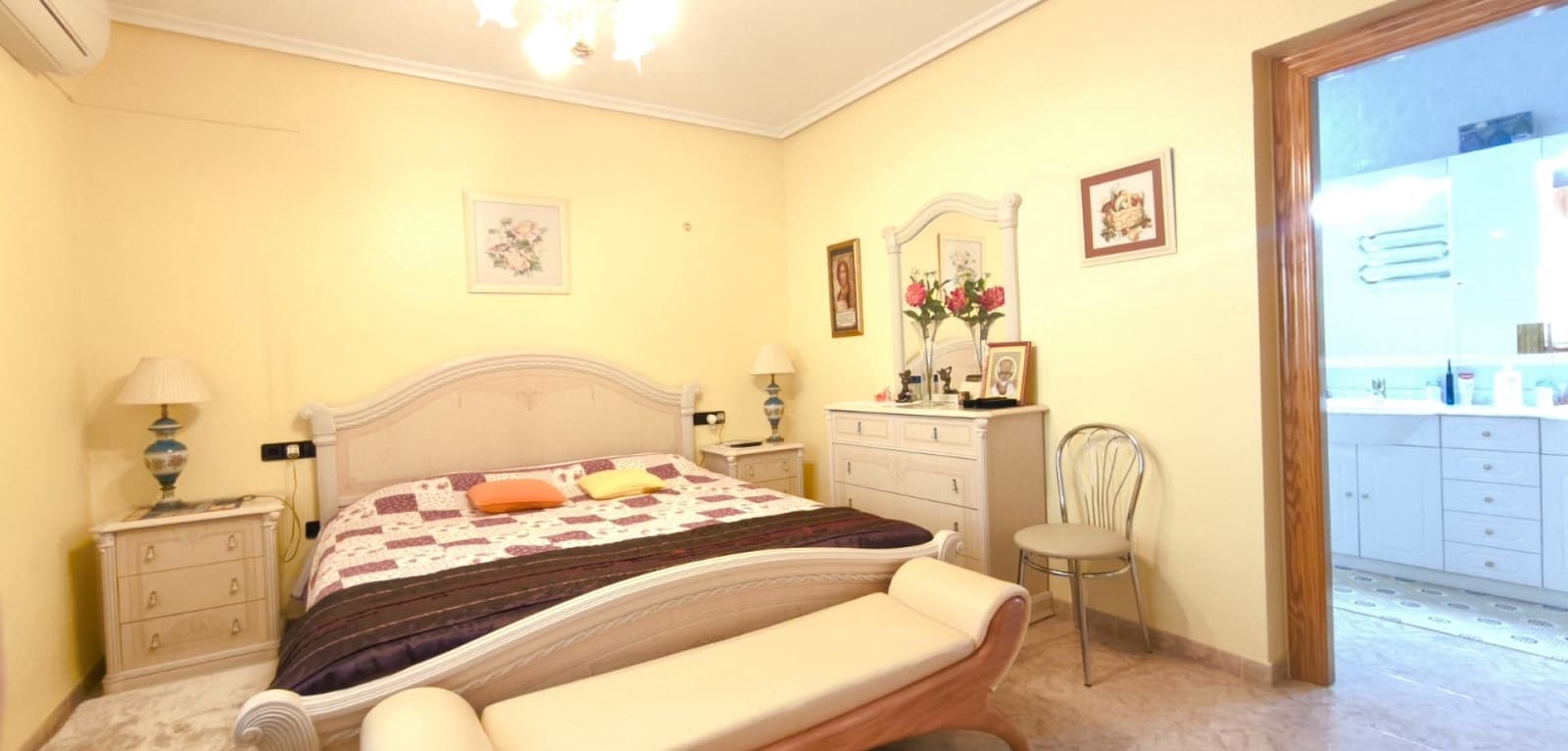 3 quarto Moradia para venda em Playa Flamenca com piscina - 570 000 € (Ref: 9436273)