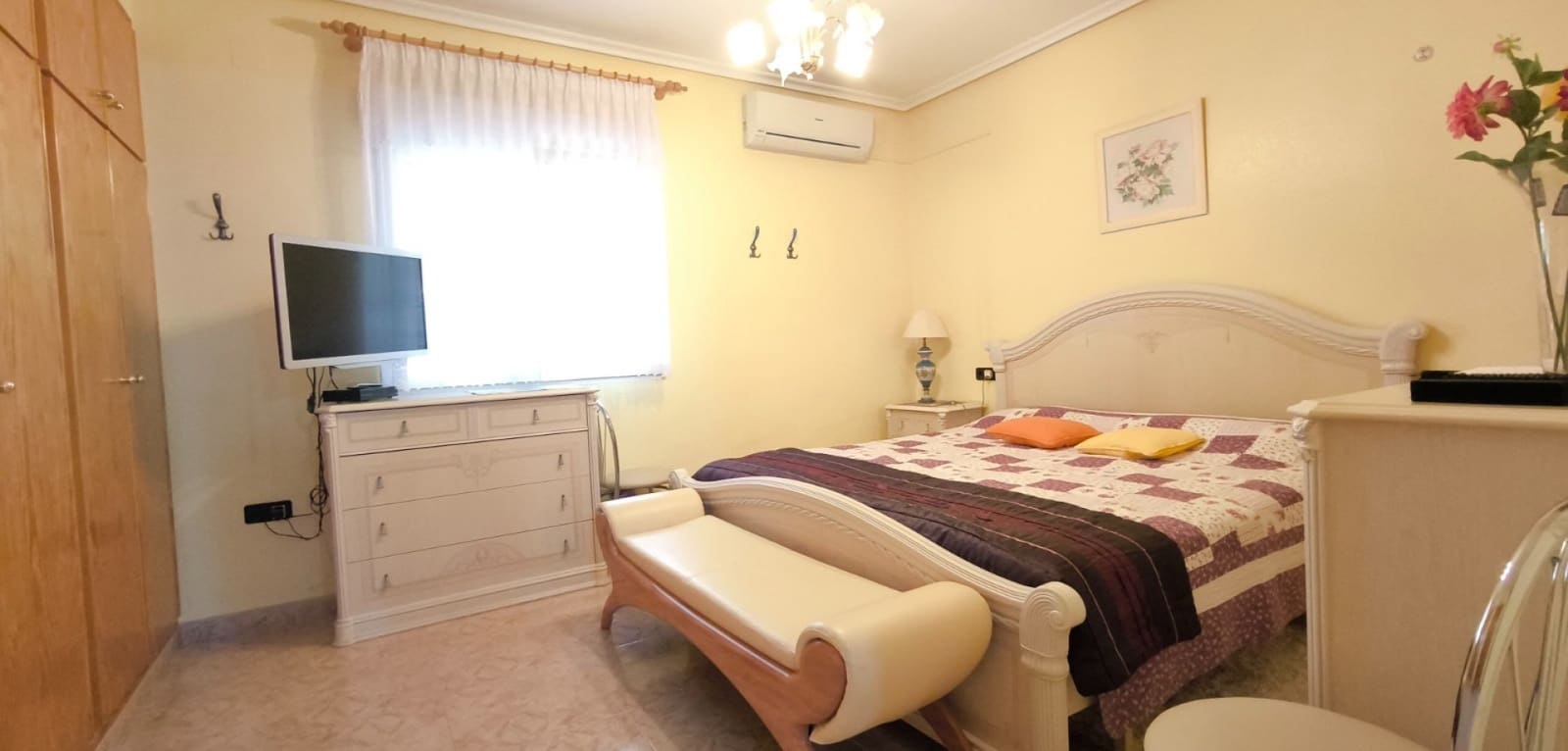 3 quarto Moradia para venda em Playa Flamenca com piscina - 570 000 € (Ref: 9436273)