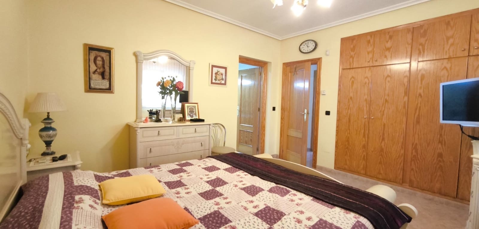 3 quarto Moradia para venda em Playa Flamenca com piscina - 570 000 € (Ref: 9436273)