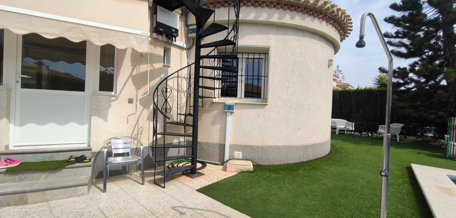 3 quarto Moradia para venda em Playa Flamenca com piscina - 570 000 € (Ref: 9436273)