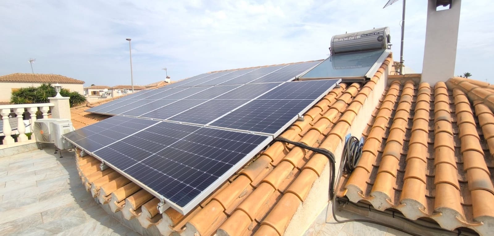 3 quarto Moradia para venda em Playa Flamenca com piscina - 570 000 € (Ref: 9436273)