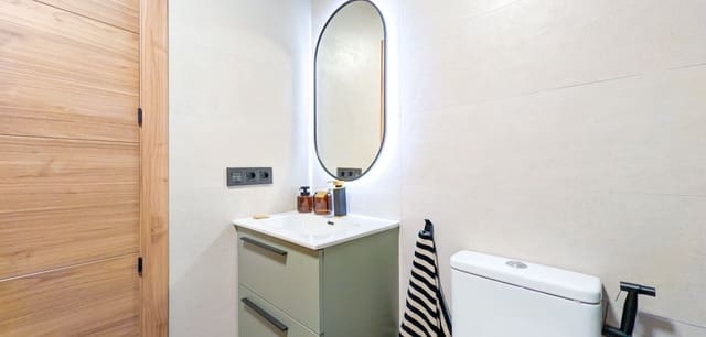 2 slaapkamer Appartement te koop in Parque de las Naciones, Torrevieja met zwembad - € 174.800 (Ref: 9445437)