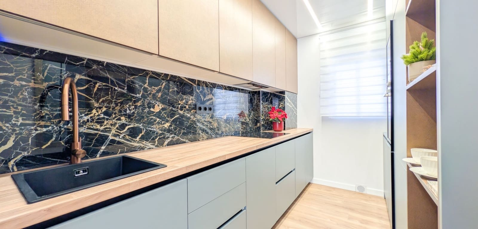 2 slaapkamer Appartement te koop in Torrevieja met zwembad - € 174.800 (Ref: 9445437)